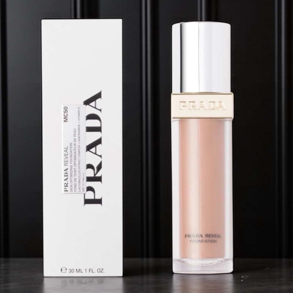 Prada MC50 medium cool Reveal Skin Optimizing Soft Matte Foundation NEW $79
